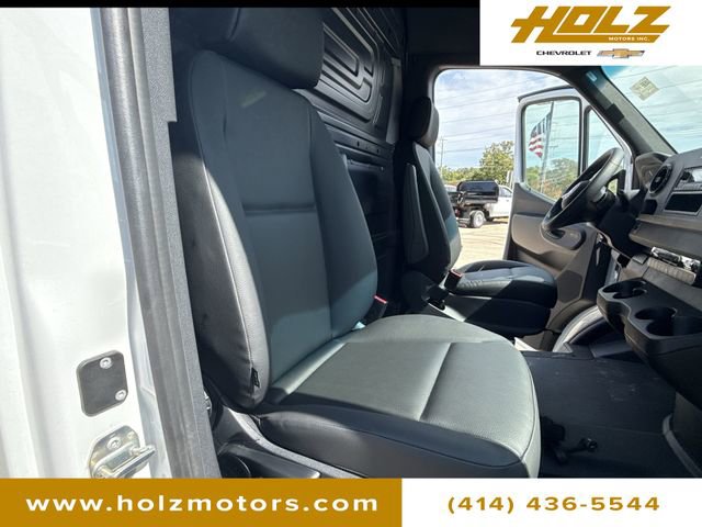 Used 2025 Mercedes-Benz Sprinter 2500 image 22