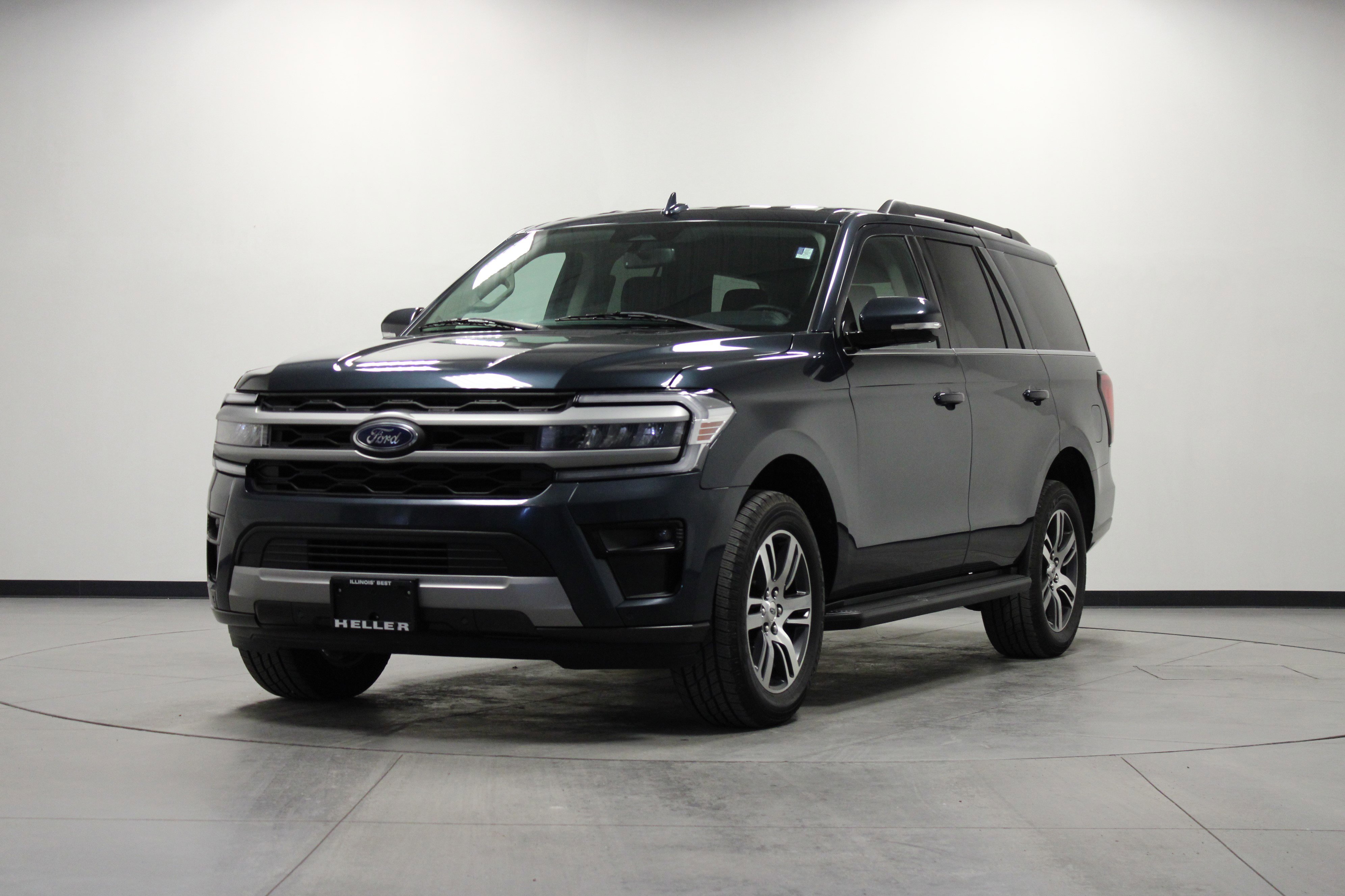 Used 2024 Ford Expedition XLT image 8