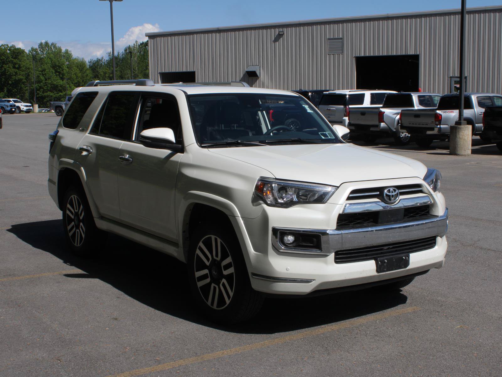 Used 2021 Toyota 4Runner Limited AWD/4WD image 3