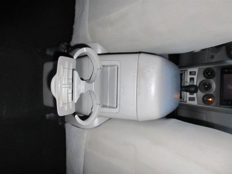 Used 2013 Toyota Corolla LE image 21