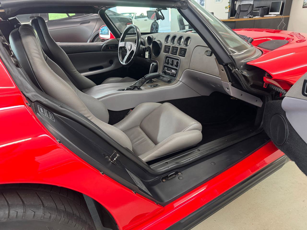 Used 1994 Dodge Viper RT/10 RWD image 3