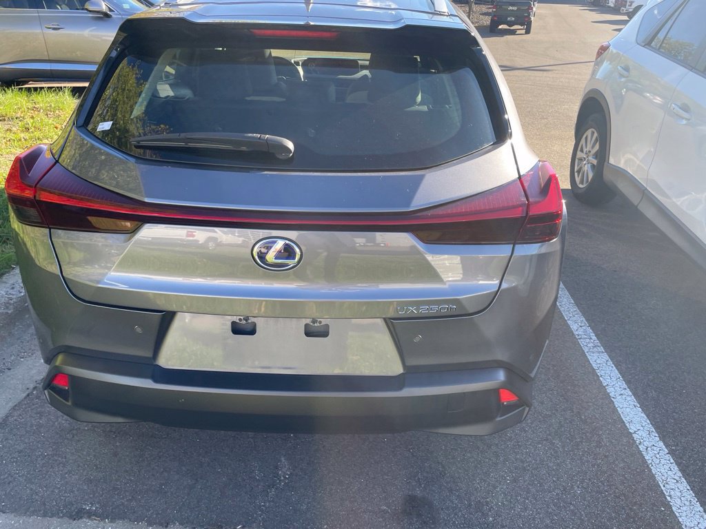 Used 2019 Lexus UX 250h w/ Accessory Package AWD/4WD image 27