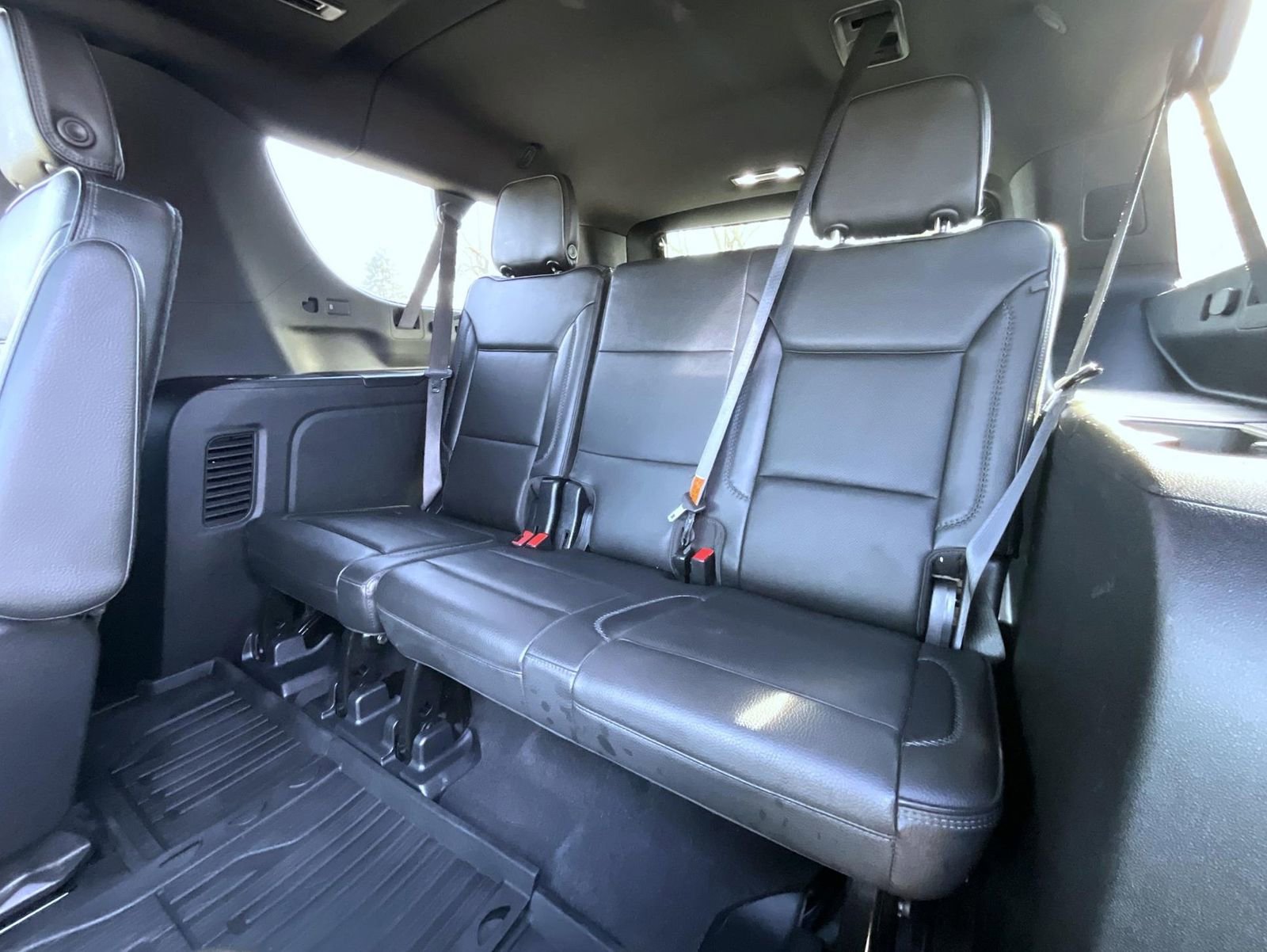 Used 2021 GMC Yukon XL Denali w/ Denali Premium Package image 21