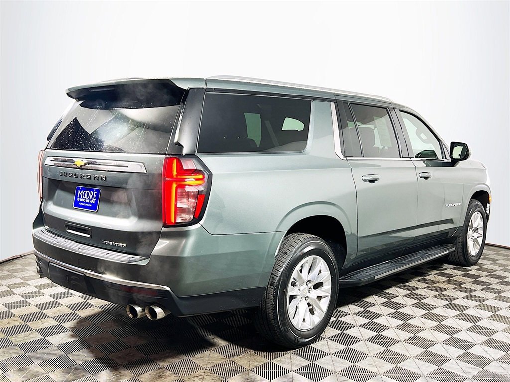 Used 2023 Chevrolet Suburban Premier image 8