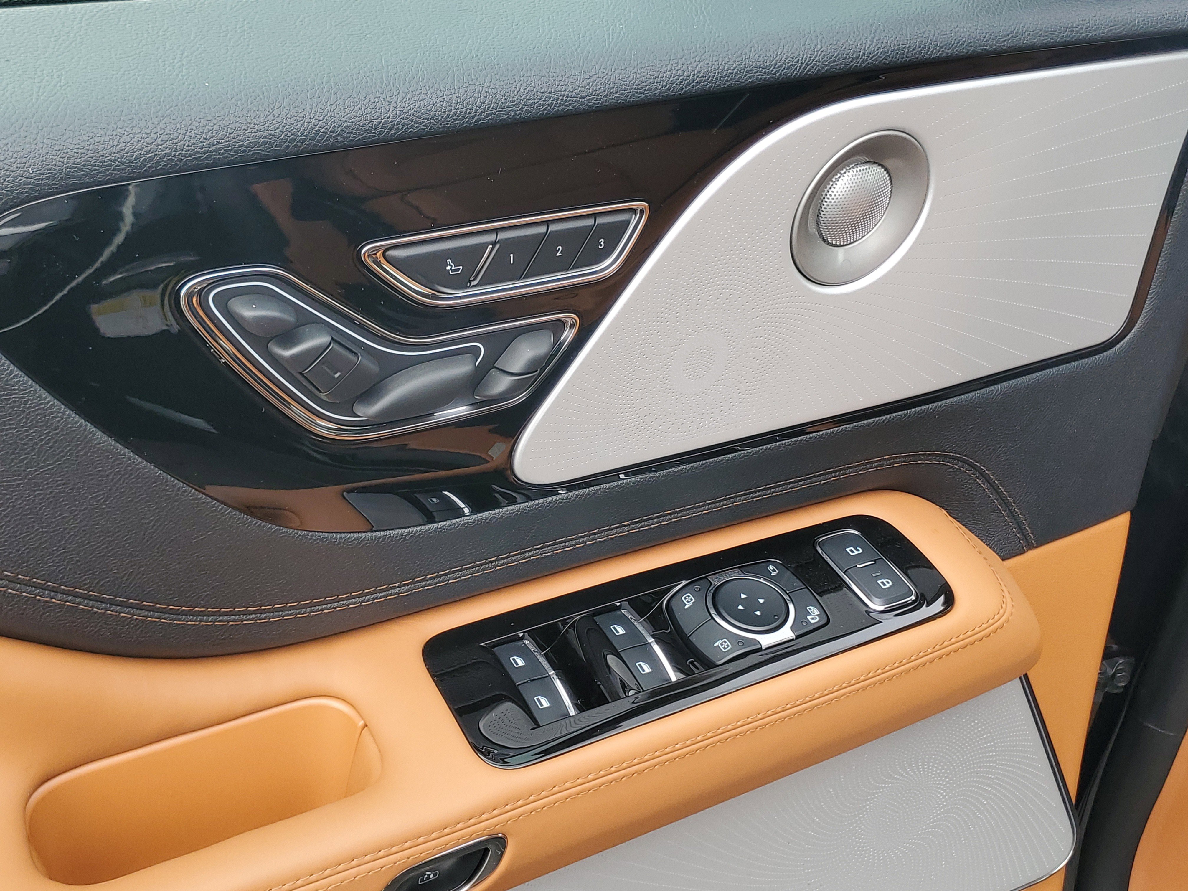 New 2026 Lincoln Aviator Black Label AWD/4WD image 9