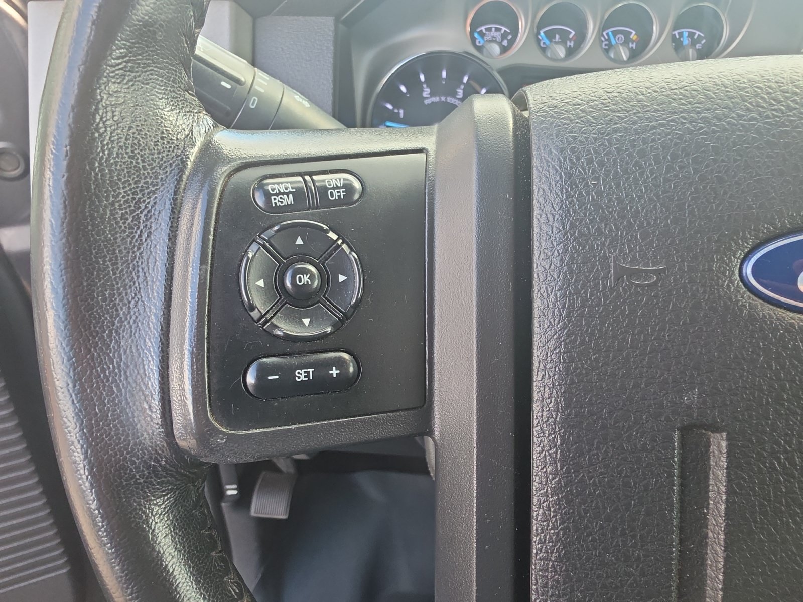 Used 2015 Ford F350 Lariat AWD/4WD image 14