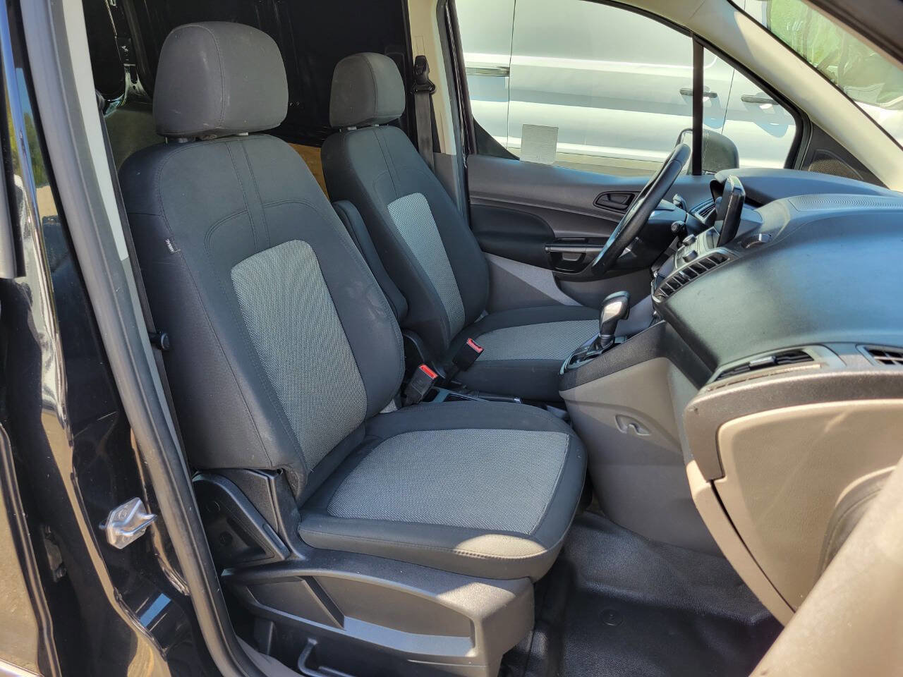 Used 2022 Ford Transit Connect XL image 15