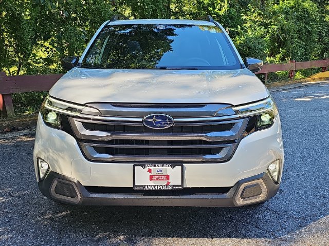 Used 2025 Subaru Forester Limited AWD/4WD image 3