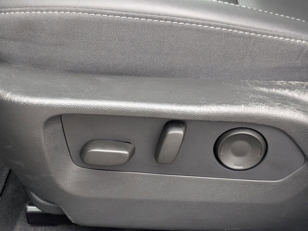 Used 2025 Buick Envision Preferred image 26