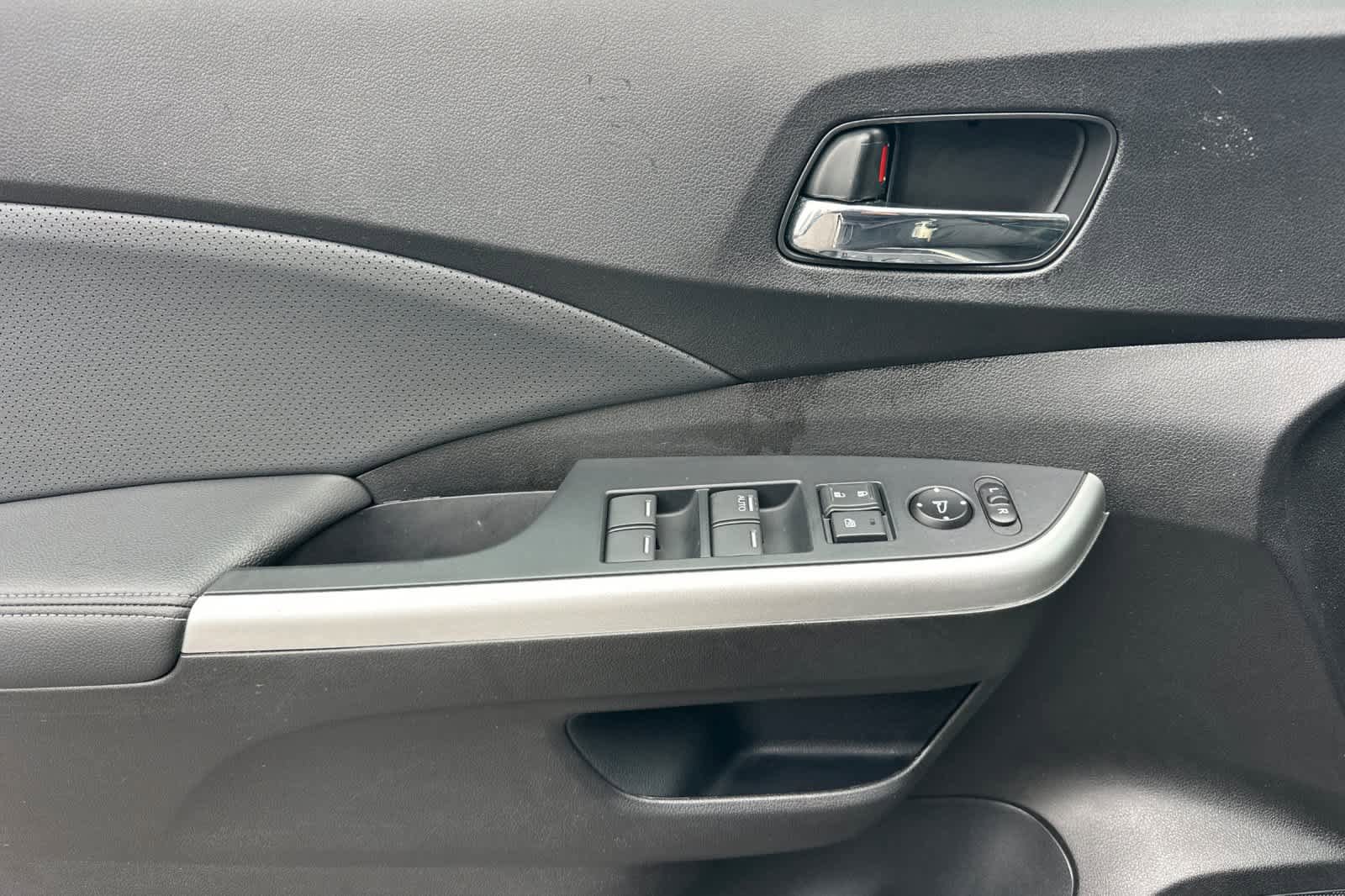 Used 2016 Honda CR-V EX-L image 14