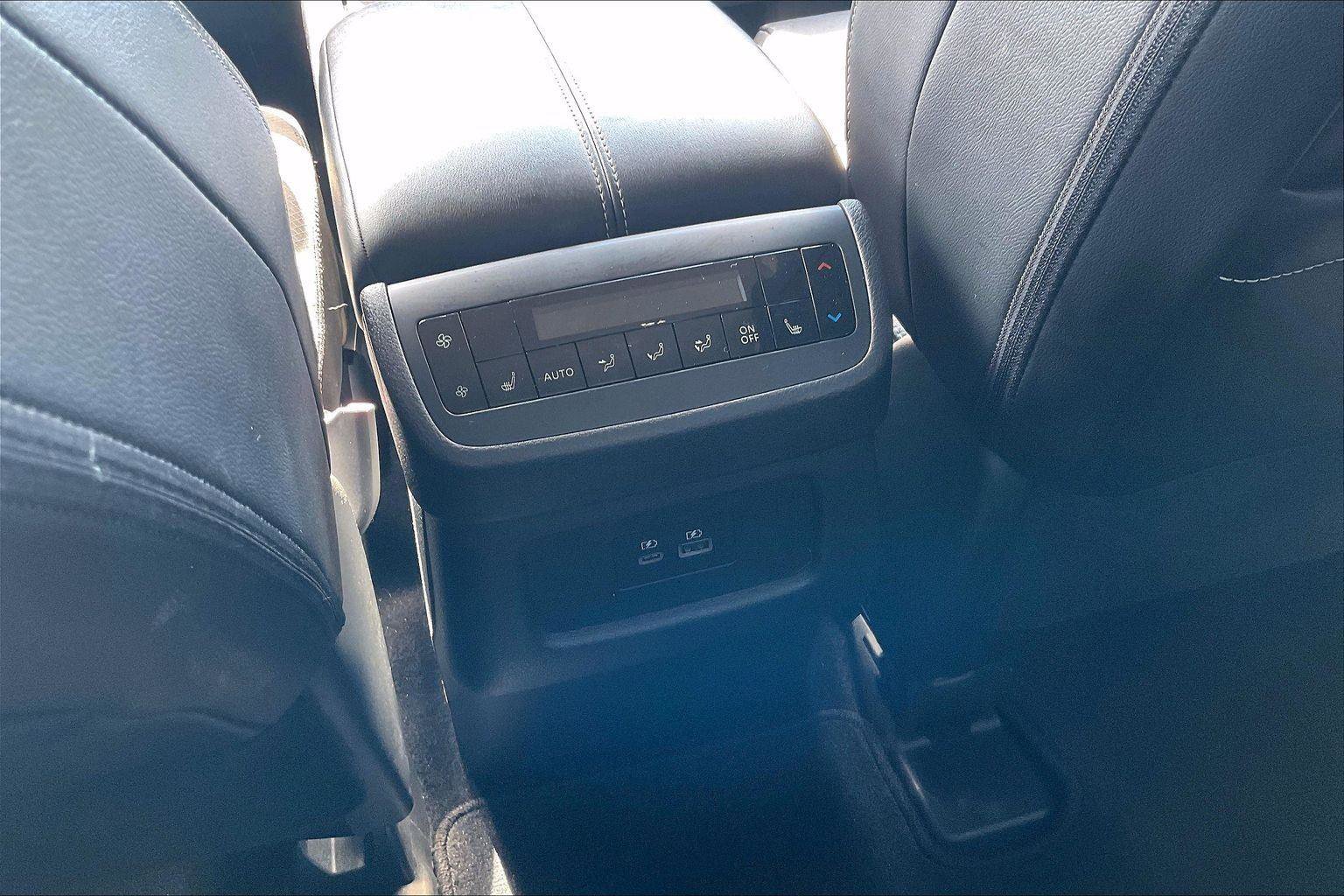 Certified 2024 Nissan Pathfinder SL w/ SL Premium Package FWD image 34