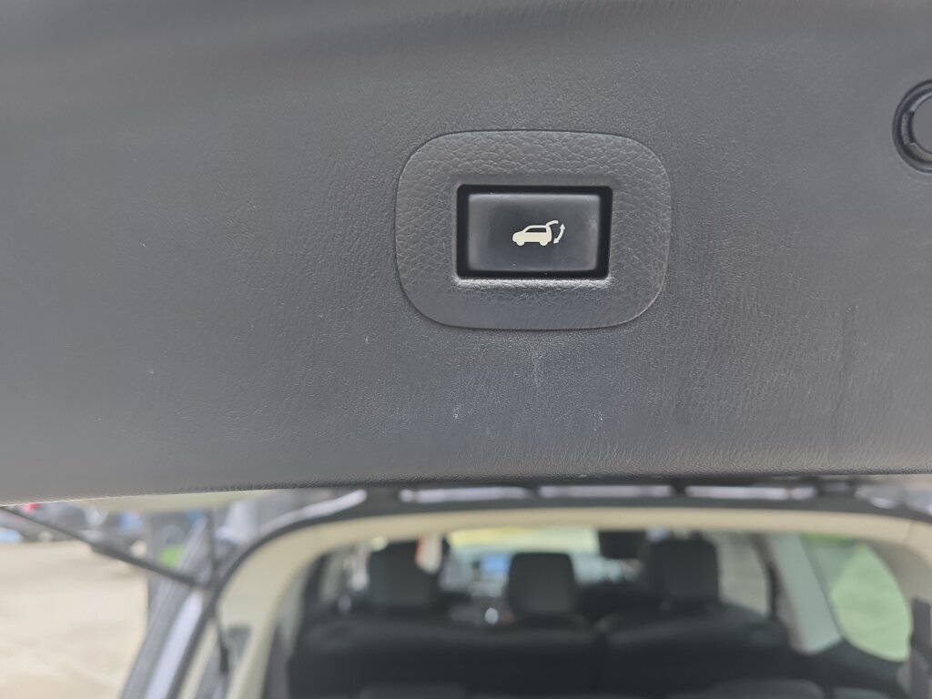 Used 2018 Nissan Armada SL w/ Premium Package RWD image 18