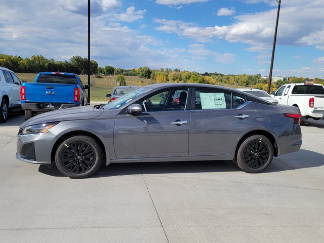 New 2025 Nissan Altima 2.5 SV w/ SV Special Edition Package image 2