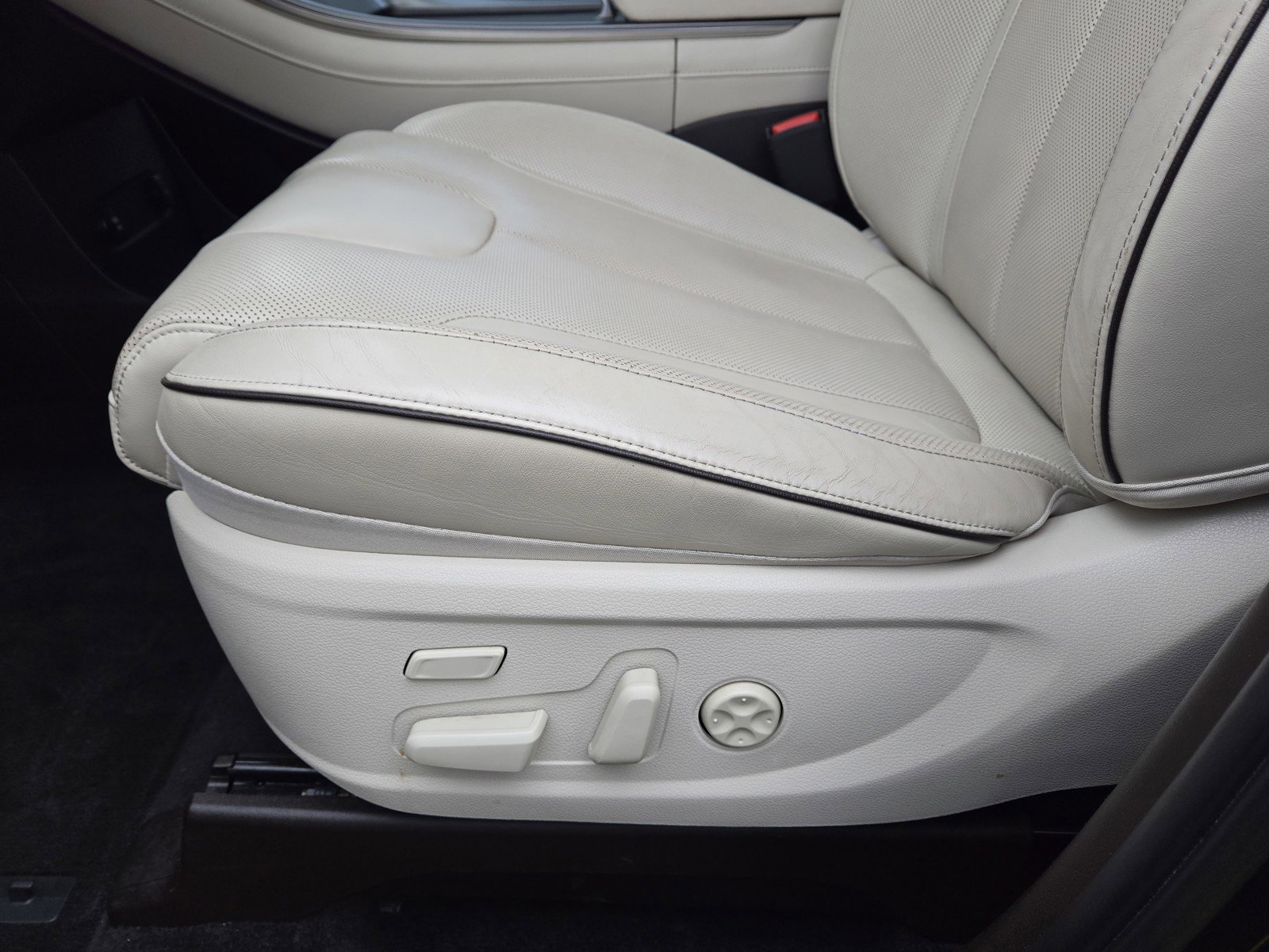 Used 2020 Hyundai Palisade Limited image 18