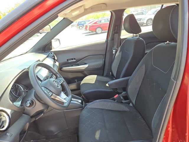 Used 2018 Nissan Kicks SV FWD image 20
