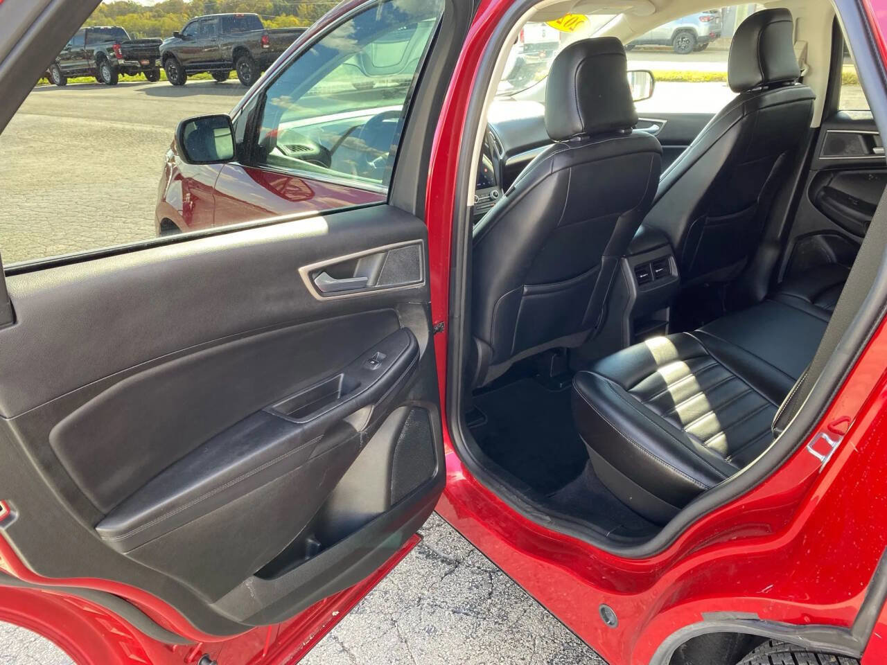 Used 2022 Ford Edge SEL image 24