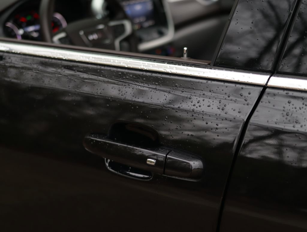 Used 2023 GMC Acadia SLT image 40