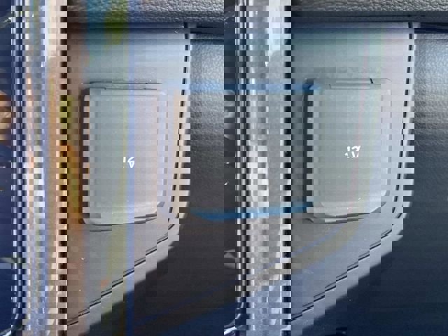 Used 2024 Ford Expedition Limited image 31