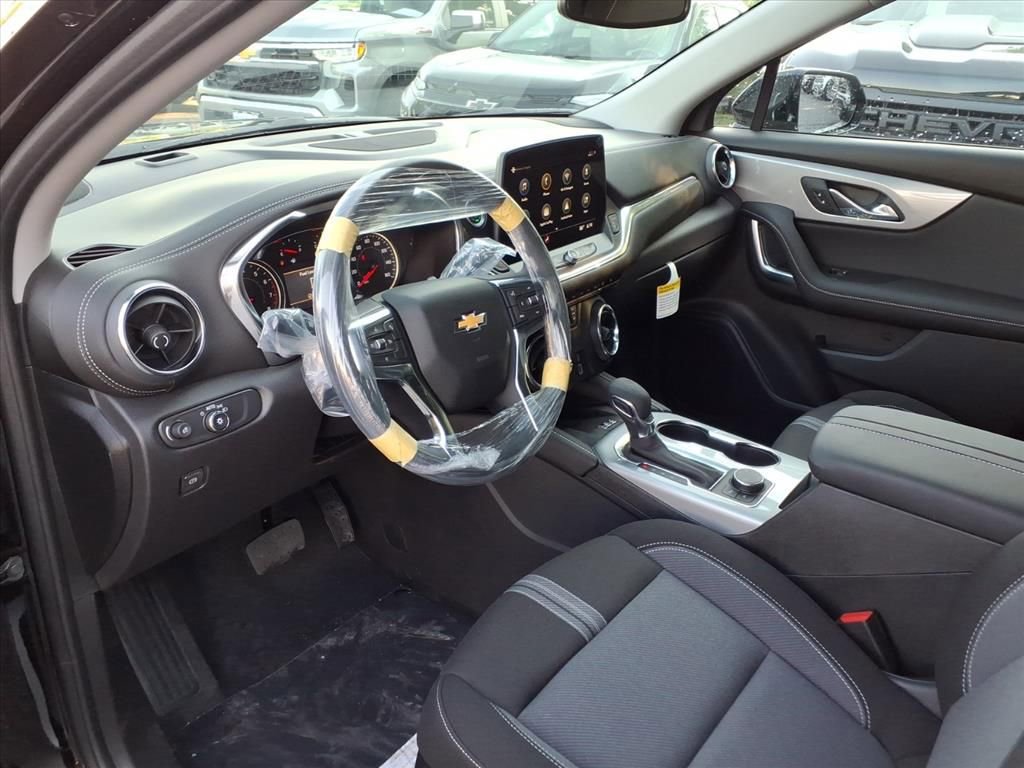 New 2026 Chevrolet Blazer LT w/ Convenience Package AWD/4WD image 11