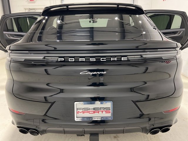 Used 2024 Porsche Cayenne Coupe image 26