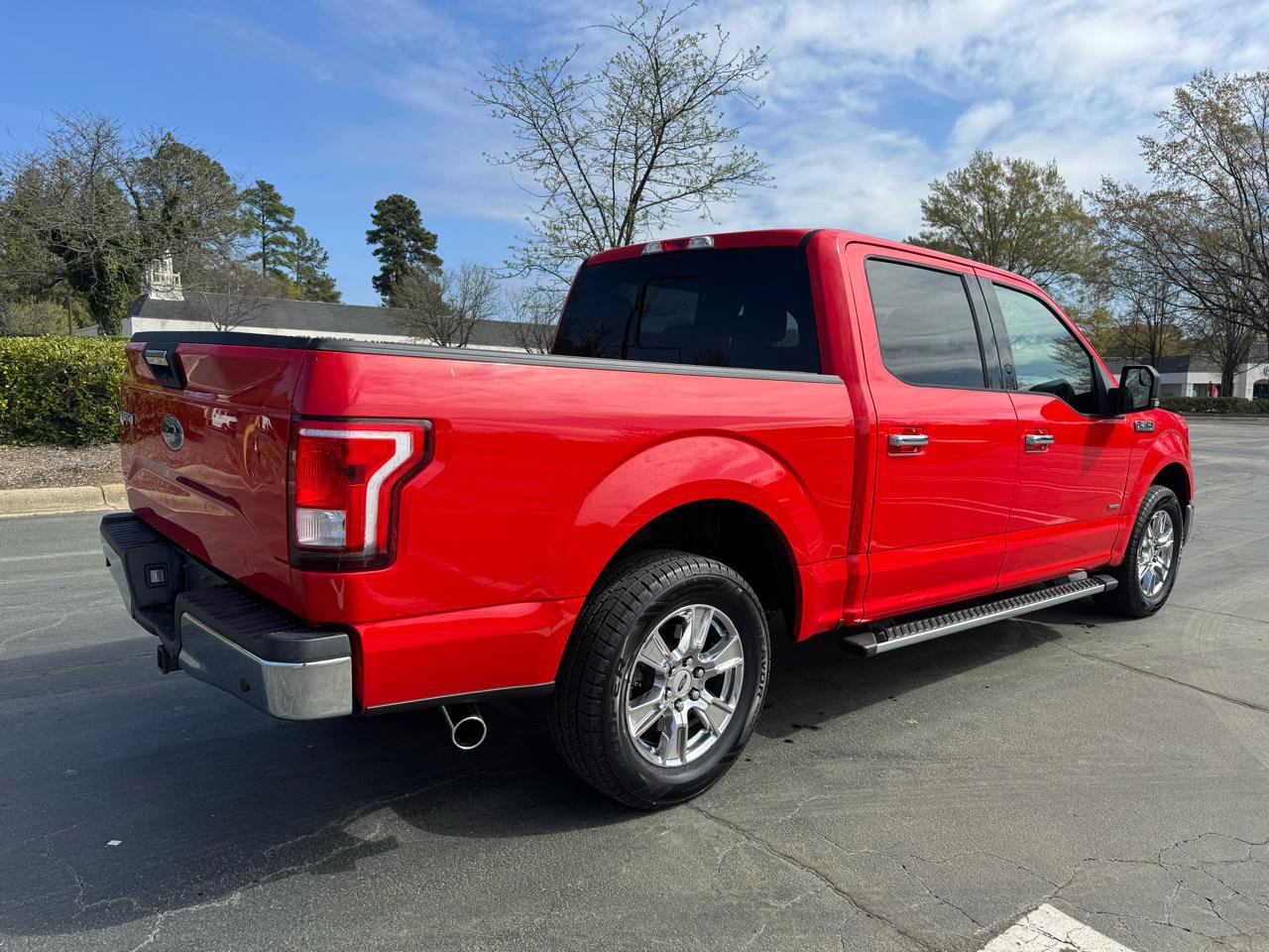 Used 2015 Ford F150 XLT w/ Equipment Group 302A Luxury image 5