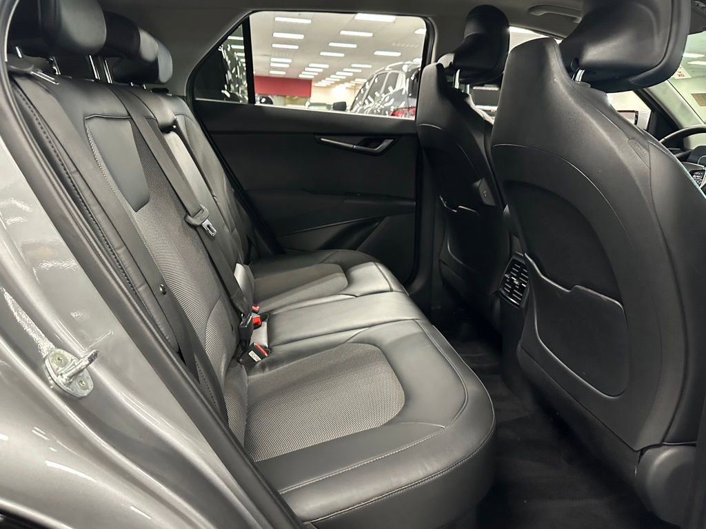 Used 2023 Kia Niro EX Touring image 28