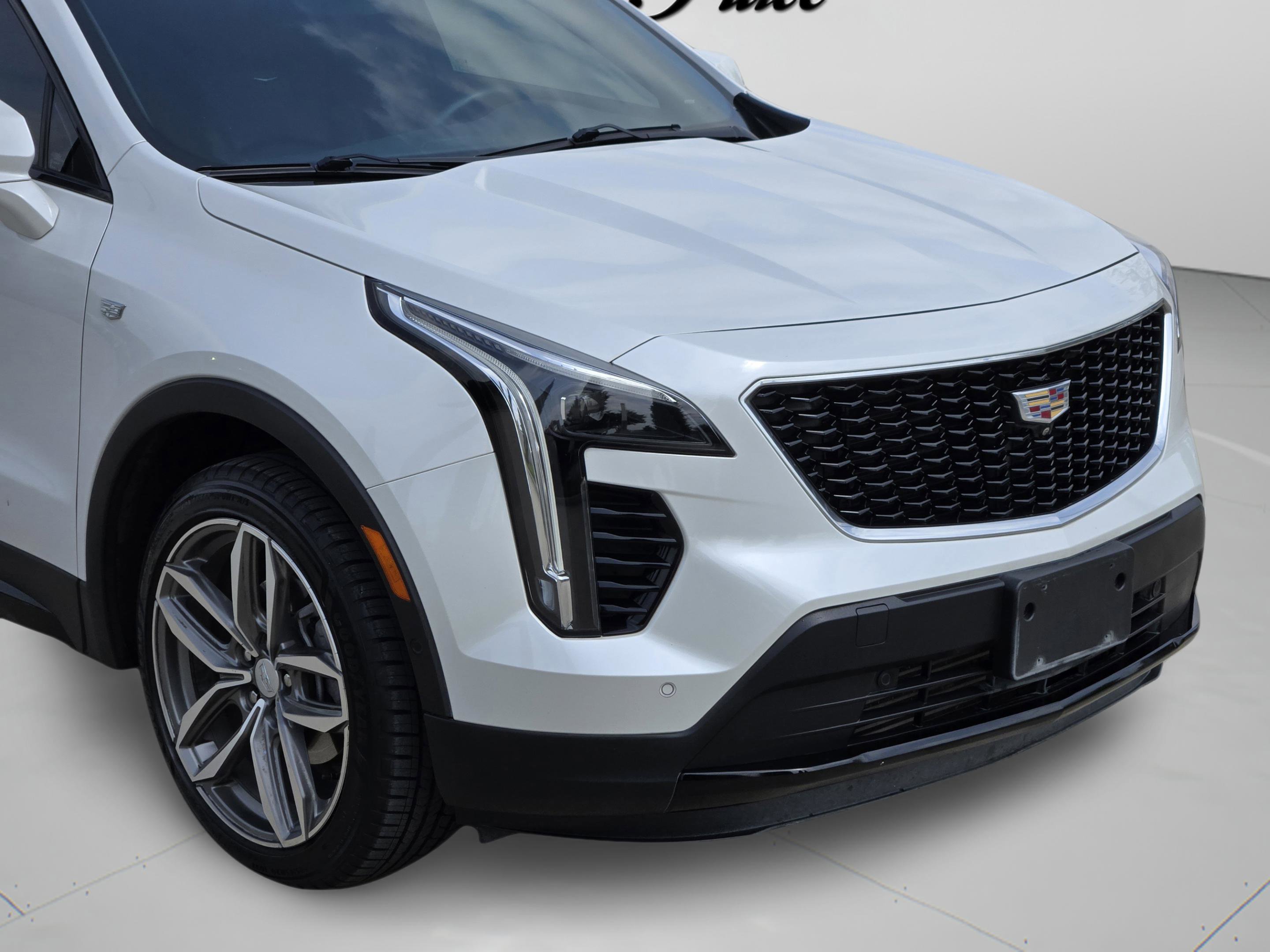 Used 2023 Cadillac XT4 Sport w/ Enhanced Visibility Package image 30