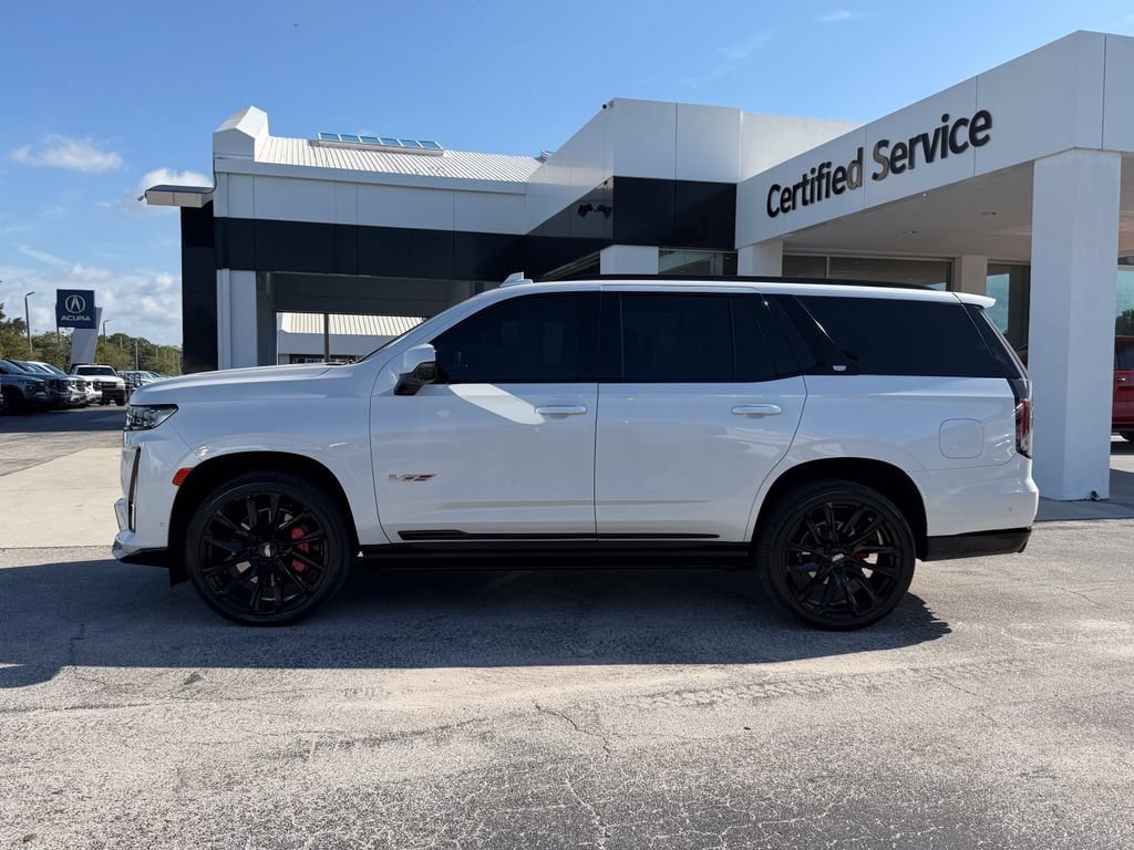 Used 2023 Cadillac Escalade V w/ LPO, ONYX Package AWD/4WD image 8