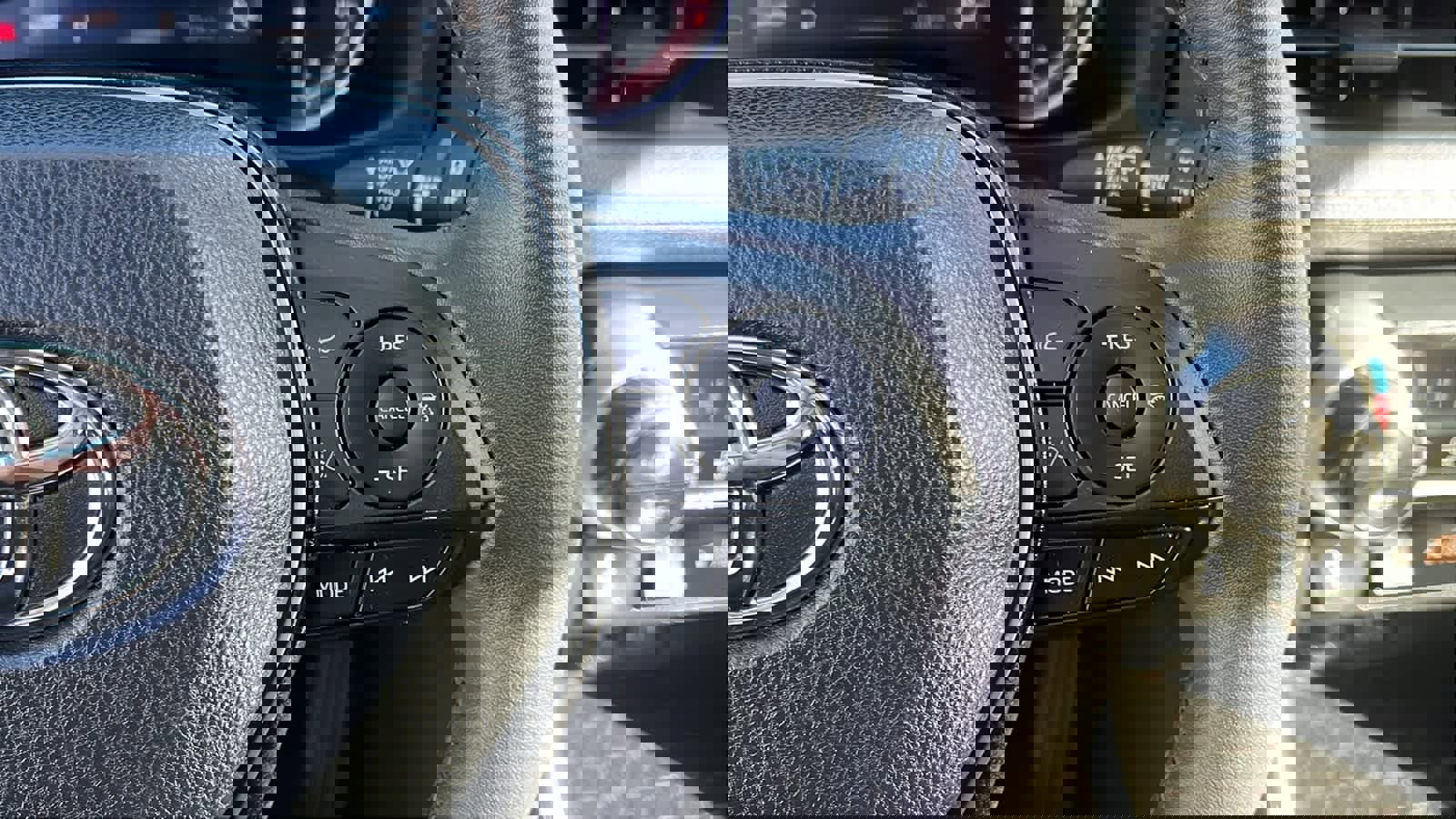 Used 2023 Toyota RAV4 XLE image 13