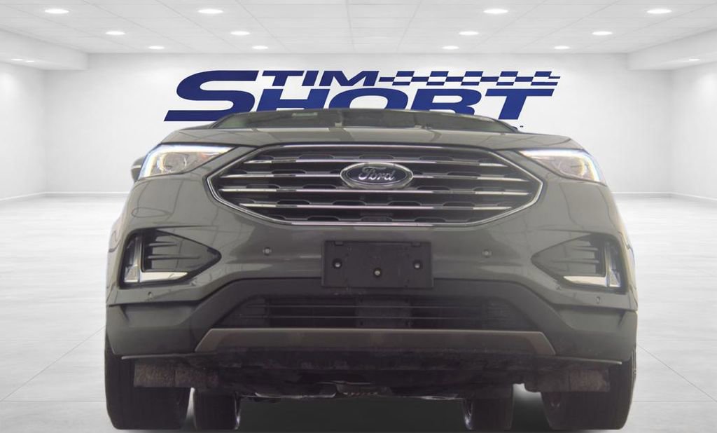 Used 2024 Ford Edge Titanium video 3