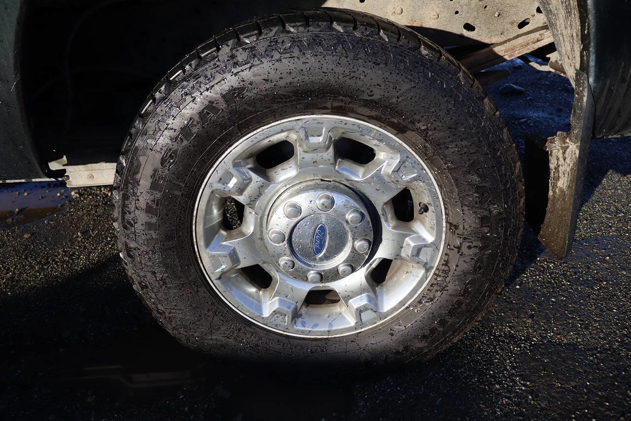 Used 2015 Ford F250 XLT w/ XLT Premium Package image 23