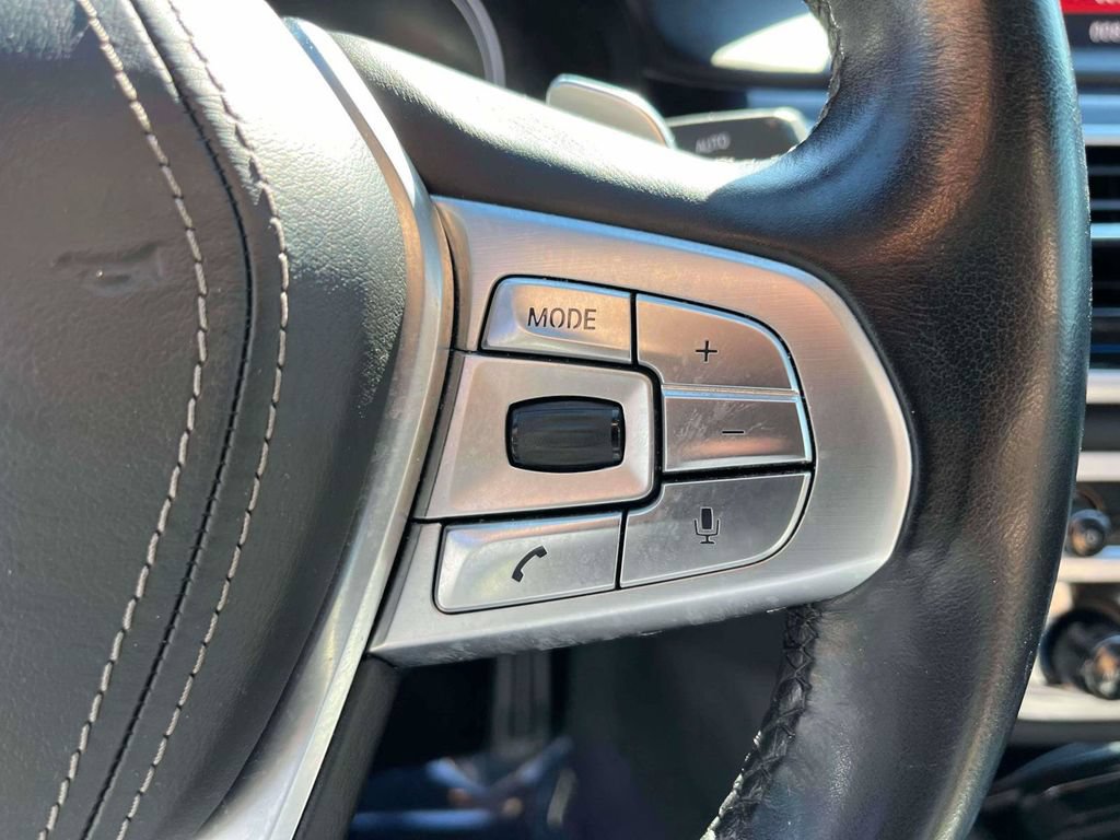Used 2019 BMW 750i xDrive w/ Executive Package AWD/4WD image 19