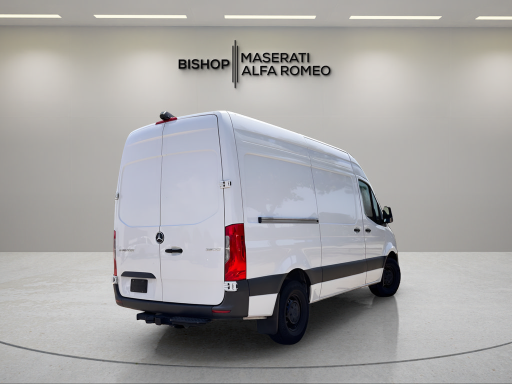 Used 2025 Mercedes-Benz Sprinter 2500 image 4