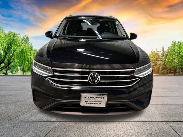Certified 2022 Volkswagen Tiguan SE image 9