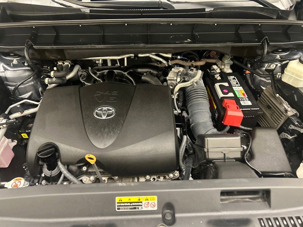 Used 2022 Toyota Highlander XLE image 44