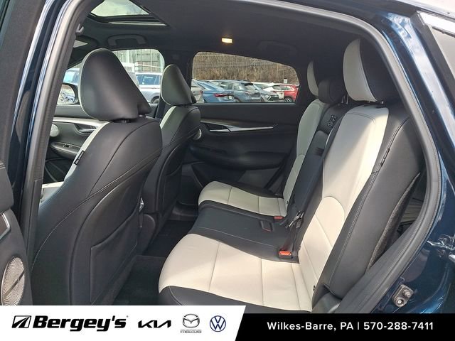 Used 2023 INFINITI QX55 Essential image 12