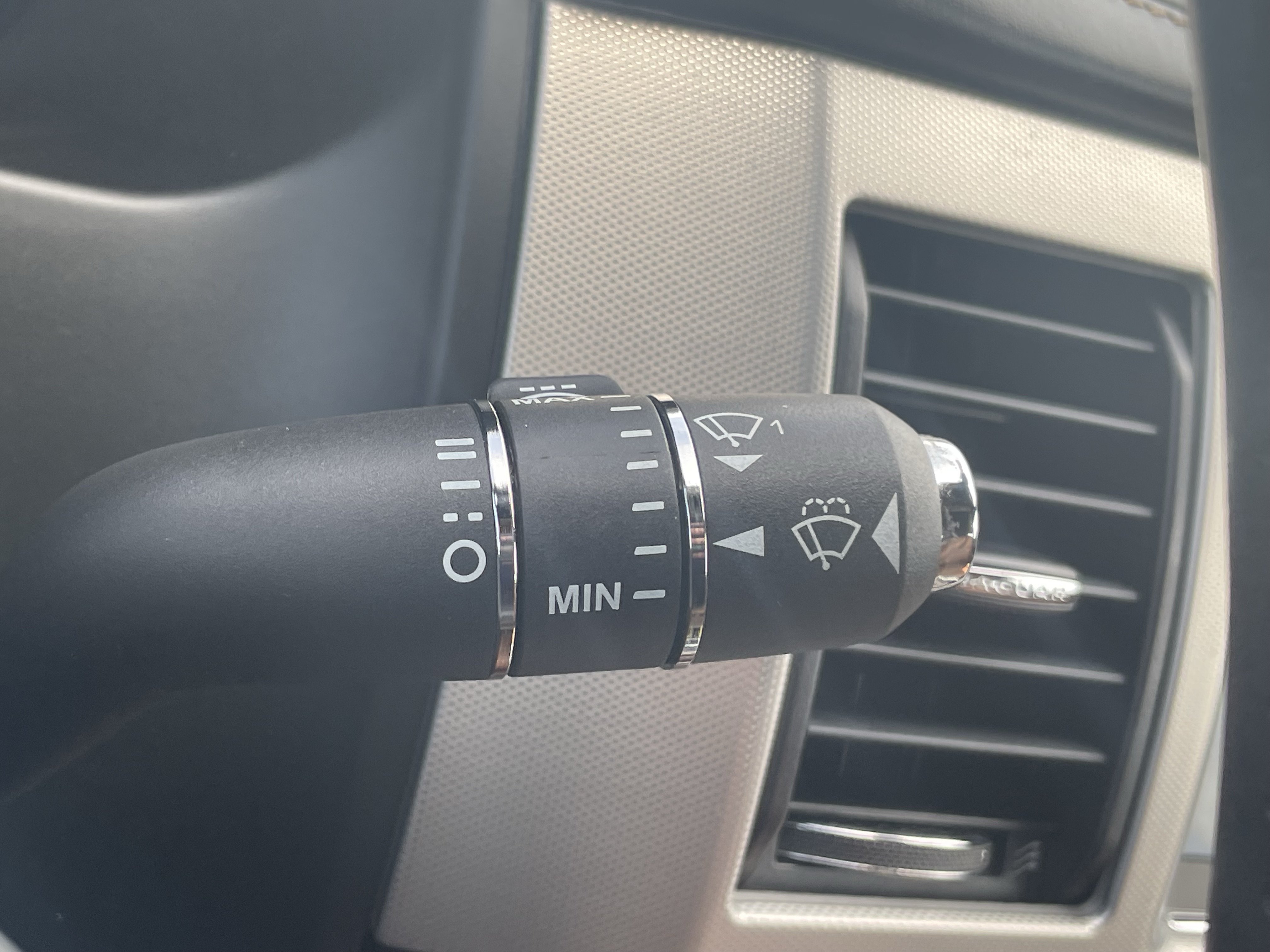 Used 2015 Jaguar XF Portfolio RWD image 22