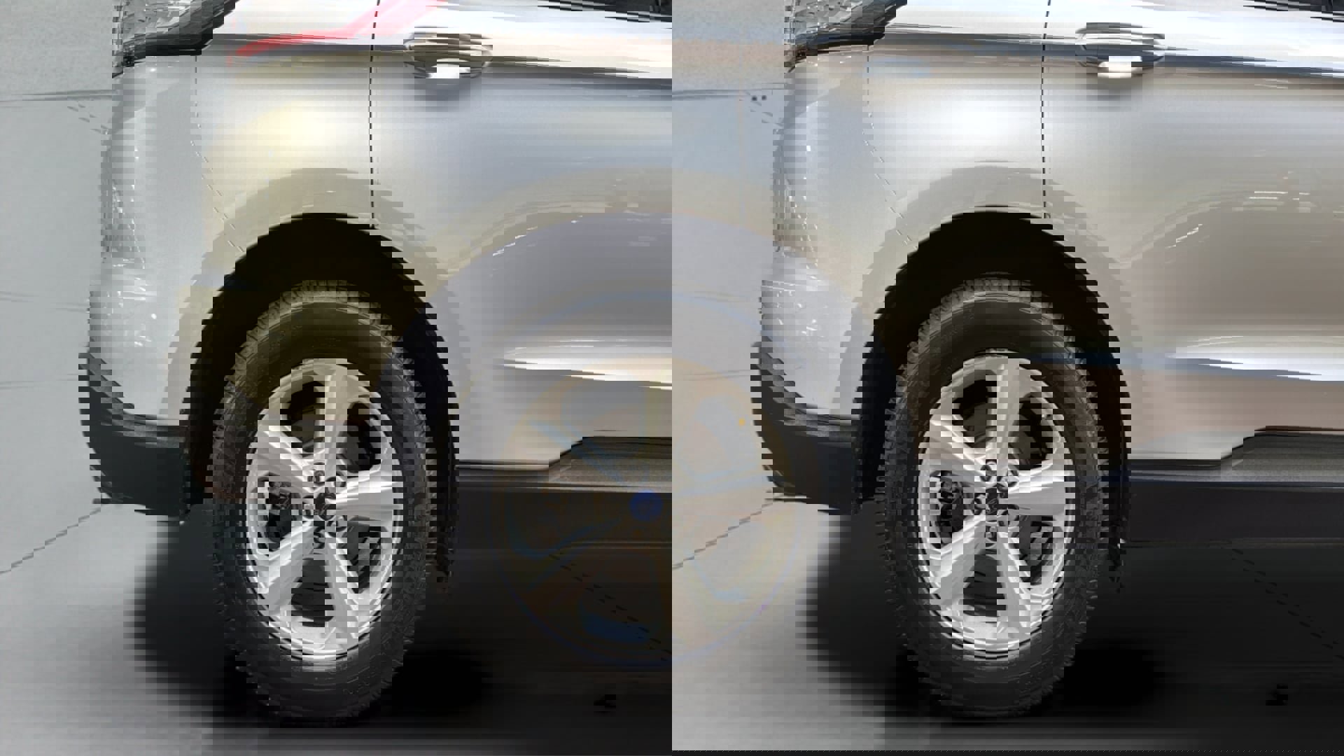 Used 2016 Ford Edge SE image 37