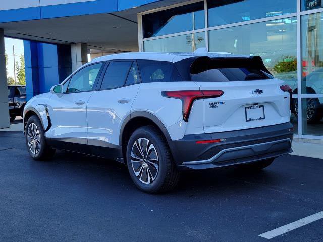 Used 2025 Chevrolet Blazer EV LT AWD/4WD image 4