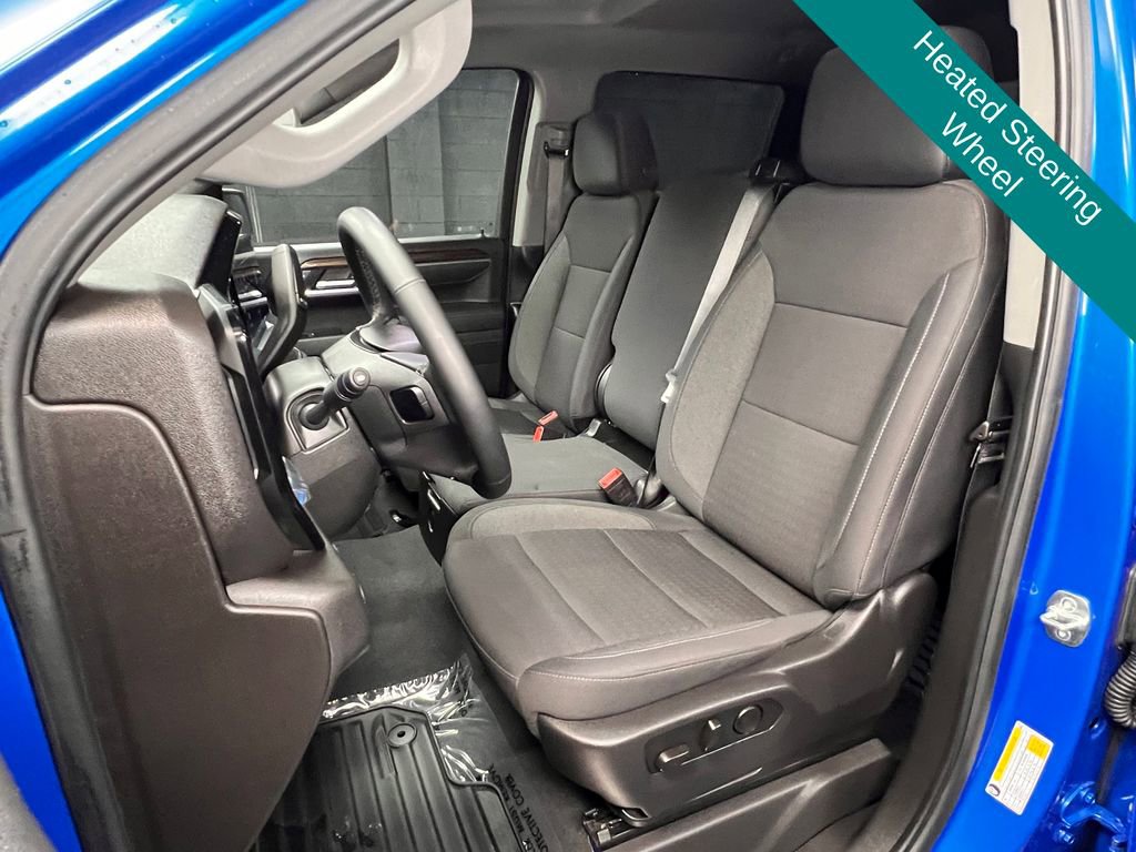 Used 2025 Chevrolet Silverado 1500 LT image 4