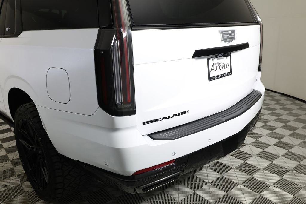 Used 2026 Cadillac Escalade ESV Platinum Sport w/ LPO, ONYX Package AWD/4WD image 57