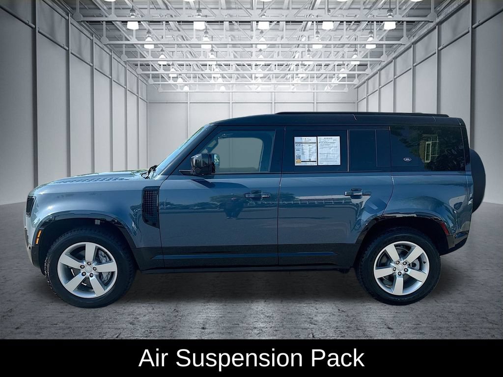 Used 2023 Land Rover Defender 110 X-Dynamic SE AWD/4WD image 4