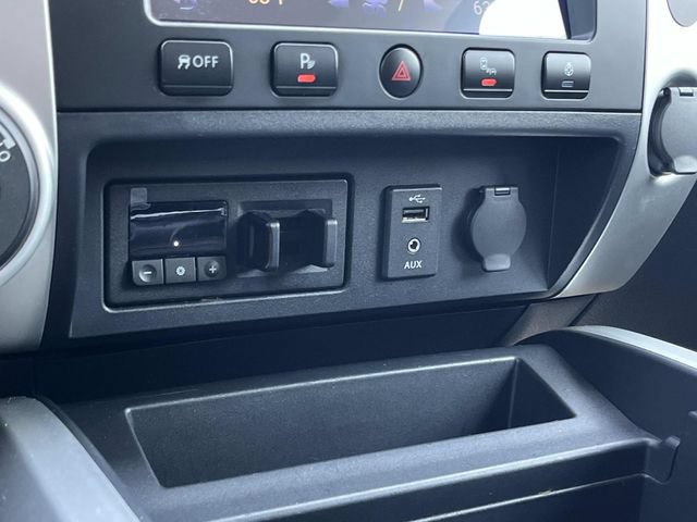 Used 2017 Nissan Titan PRO-4X AWD/4WD image 31