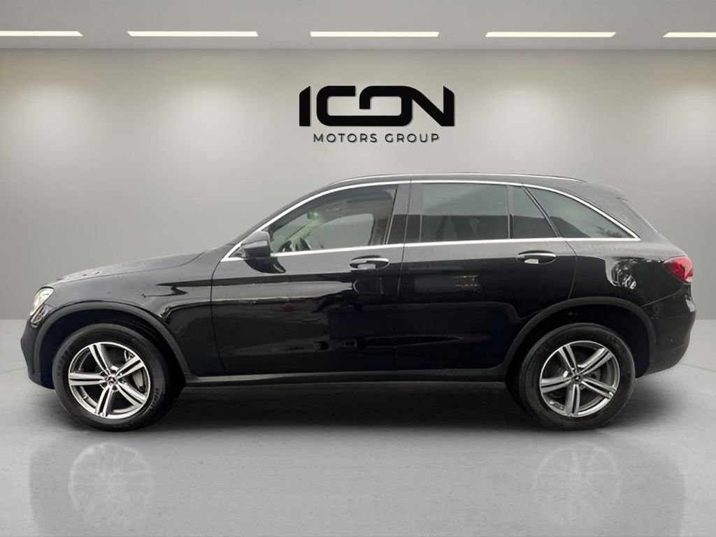 Used 2022 Mercedes-Benz GLC 300 4MATIC image 2