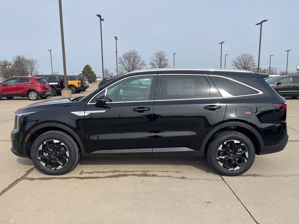 New 2026 Kia Sorento S image 2