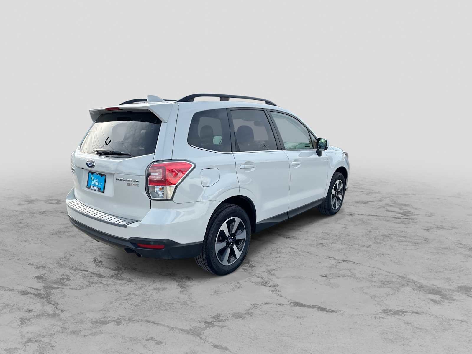 Used 2017 Subaru Forester 2.5i Limited AWD/4WD image 8