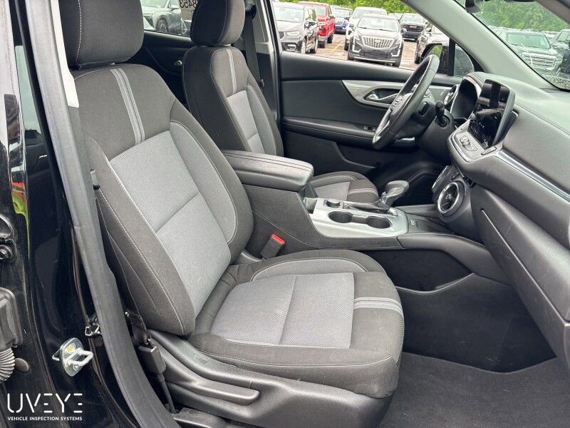 Used 2023 Chevrolet Blazer LT w/ Convenience Package AWD/4WD image 9
