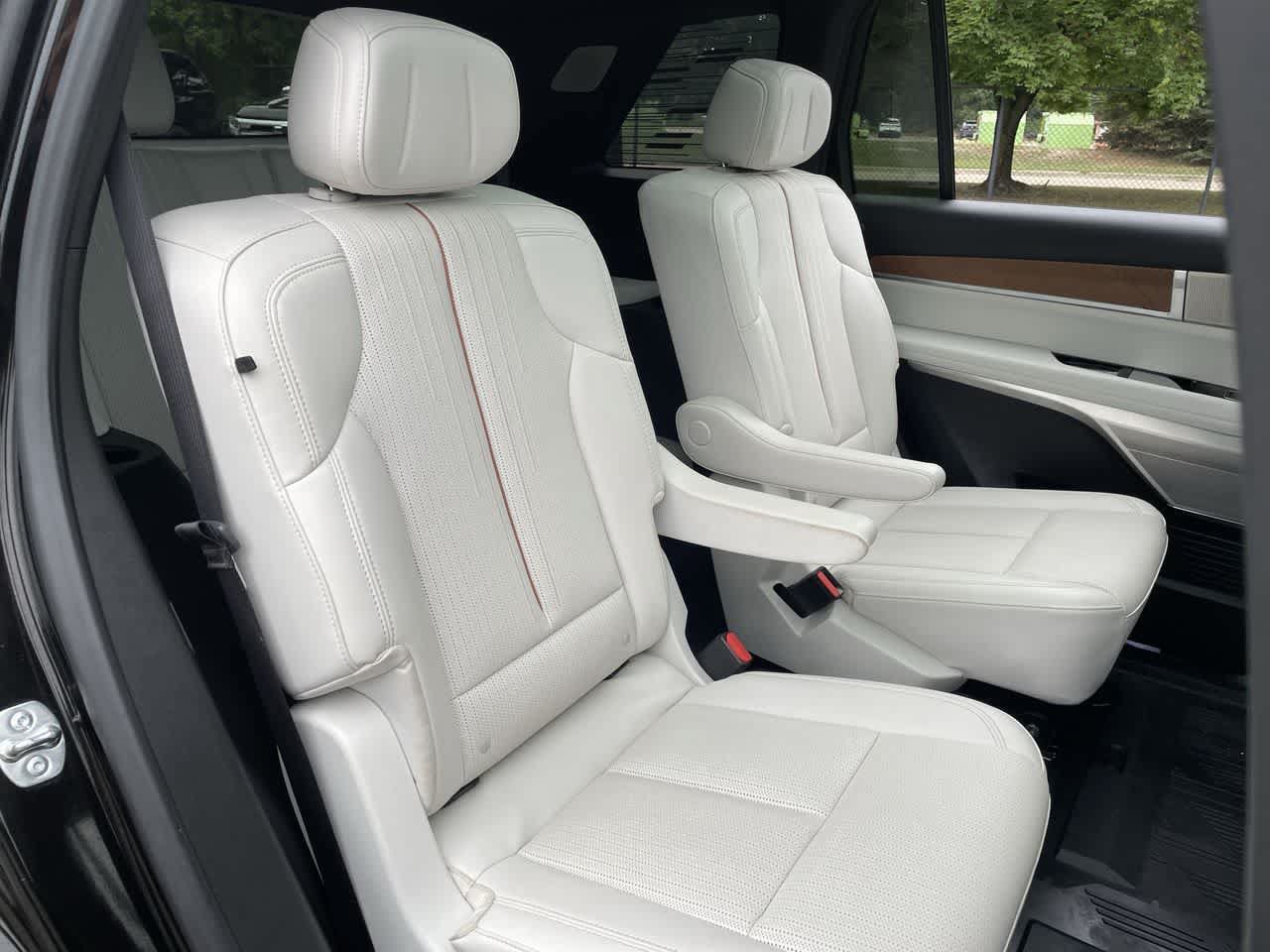 Certified 2026 Cadillac Vistiq Sport w/ LPO, Floor Liner Package AWD/4WD image 15