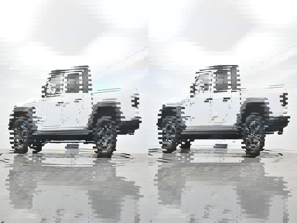 Used 2020 Jeep Gladiator Sport w/ Quick Order Package 24S AWD/4WD image 31