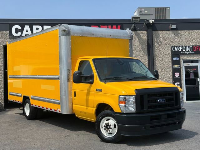 Used 2022 Ford E-350 and Econoline 350 Super Duty RWD image 2